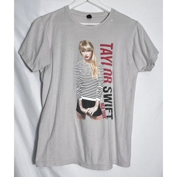 Tultex Tops - Taylor Swift The Red Tour 2013 Double Sided T Shirt Woman’s Small Swiftie Shirt